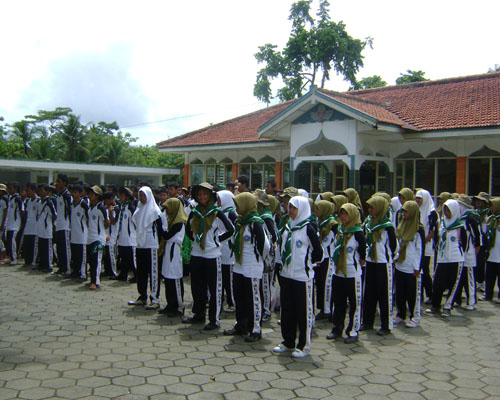 Klik untuk memperbesar foto Ektrakurikuler | Ektrakurikuler Pencinta Alam Highslide JS
